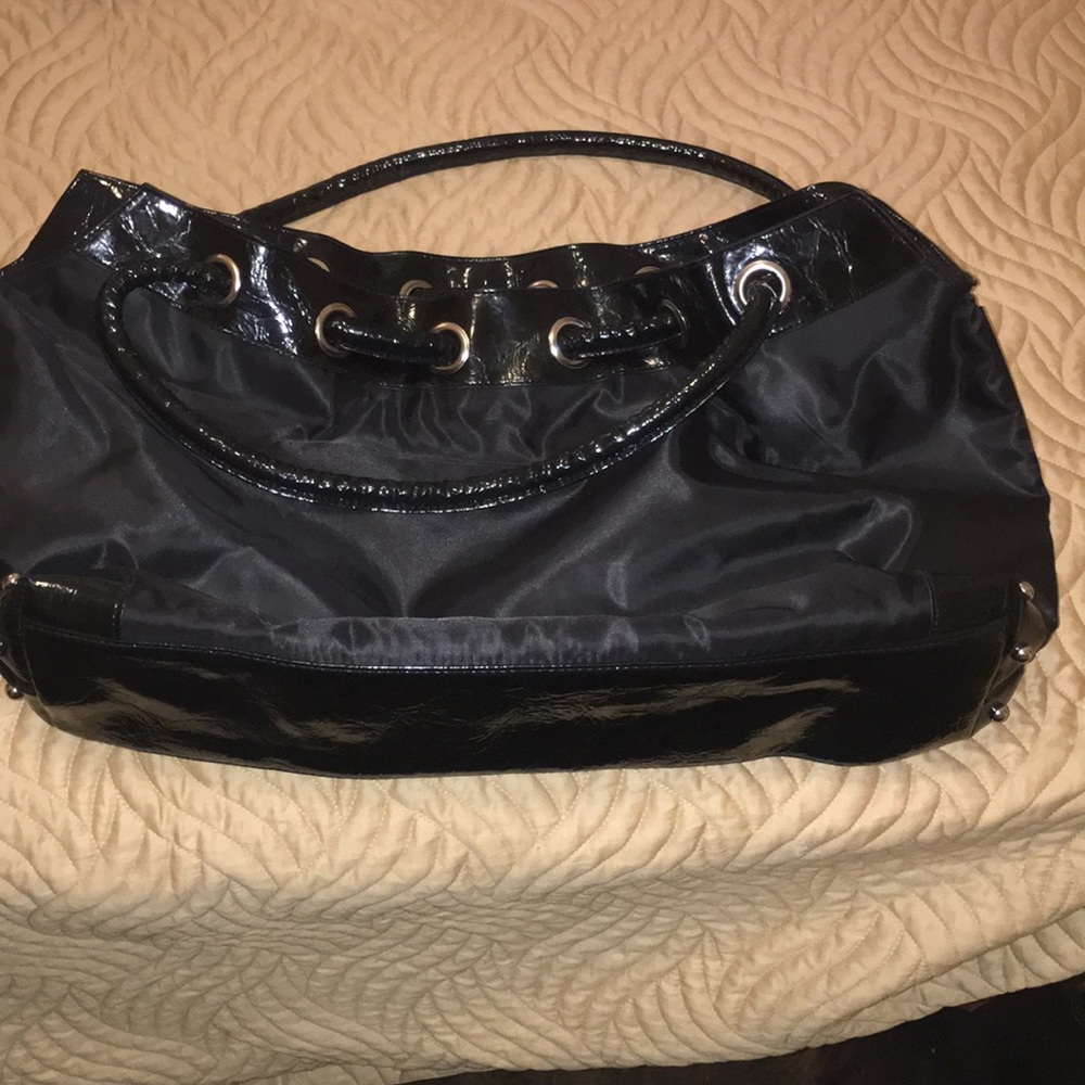 Black patten tote